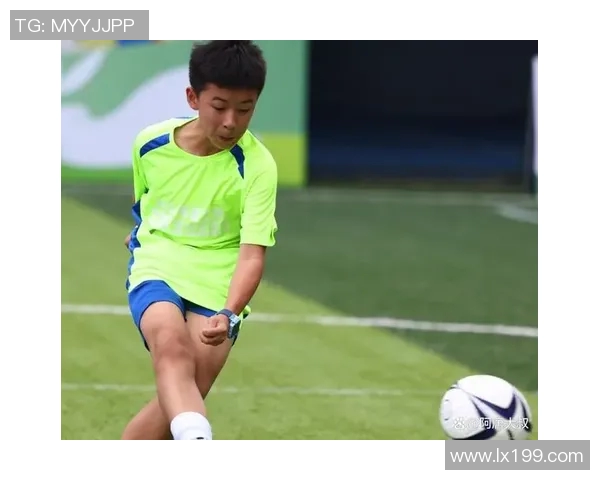 刘磊独家揭秘足球技巧与战术心得分享助你提升球技与比赛表现